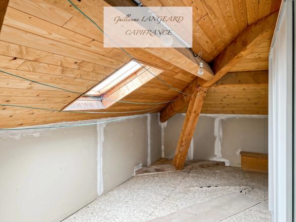 OYONNAX (01) - À vendre maison T5 de 155 m2 + Atelier professionnel de 423 m2 - 1220 m2 de terrain