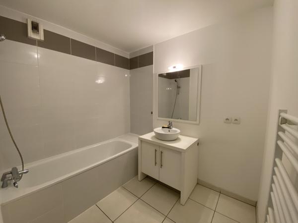 Appartement à vendre |                                       Eysines |                                        2 pièces  |  54 m²