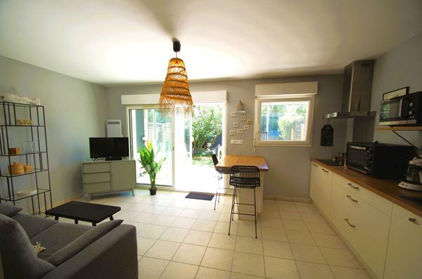 AYTRE Appartement avec jardin et parking