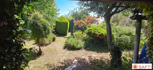 Maison de ville calme avec terrain et dépendances