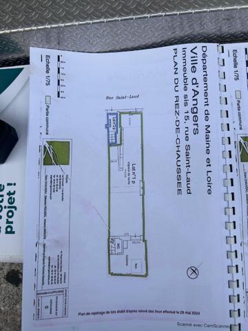 Local commercial Angers Hyper centre