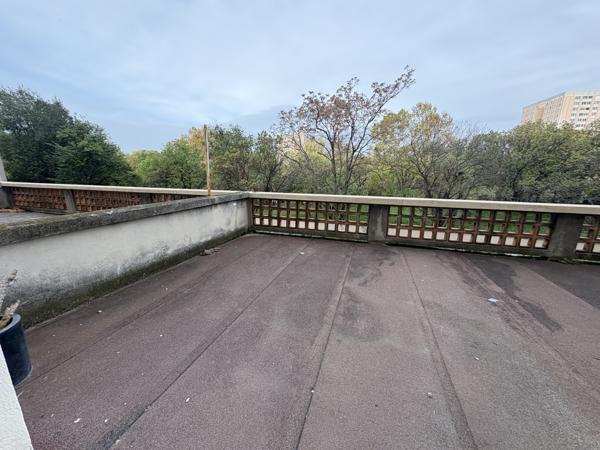 Marseille (13010) Local Commercial - 160m2 - St Loup