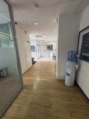 Marseille (13010) Local Commercial - 160m2 - St Loup