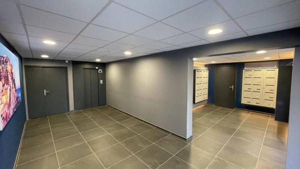 Appartement 1 pièce                                        - 42000 Saint-Étienne Réf : 12454