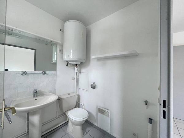 Appartement 1 pièce                                        - 38000 Grenoble Réf : 4869