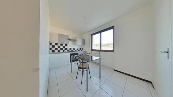Appartement 2 pièces                                        - 42000 Saint-Étienne Réf : 13005