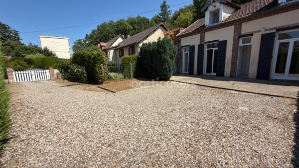 Vente
                Maison92 m² - 4 Pièces -
                    EVREUX (27000)