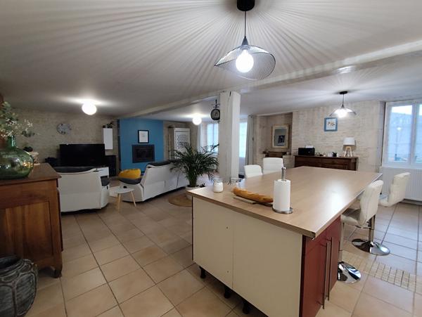 Maison de 160m² proche Saint Laurent De Ceris