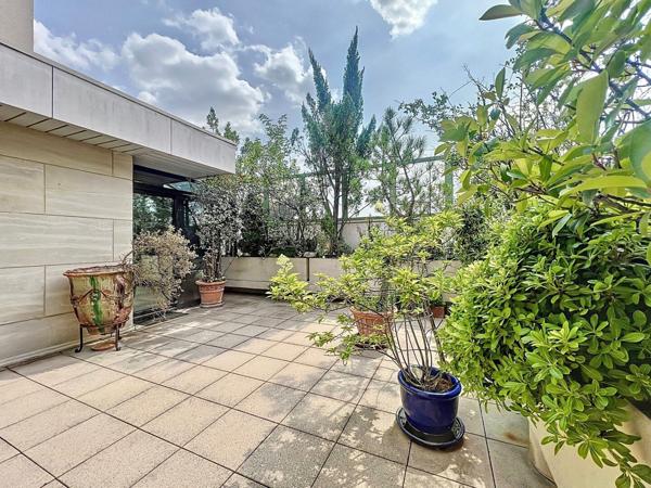 Appartement Suresnes 3 pièce(s) 70 m2