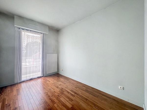 Appartement Suresnes 3 pièce(s) 70 m2