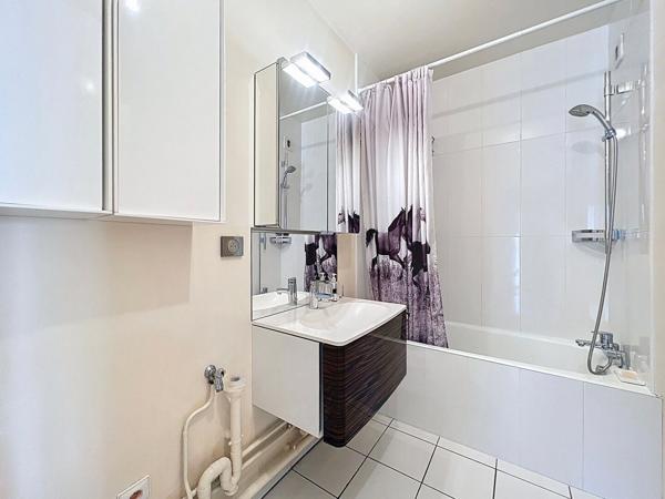 Appartement Suresnes 3 pièce(s) 70 m2