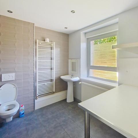 COUP DE CŒUR ! Maison rénovée de 156 m² – 4 chambres – Jardin – Garage et terrasse !