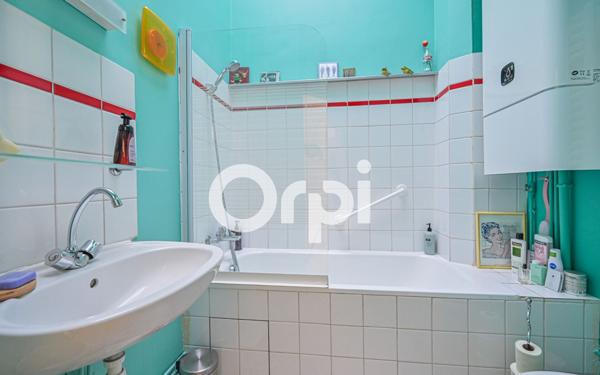 Appartement à vendre    2 pièces • 60,20 m2 Paris 18