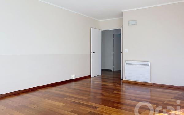 Appartement à vendre    3 pièces • 68,21 m2 Maisons-Alfort