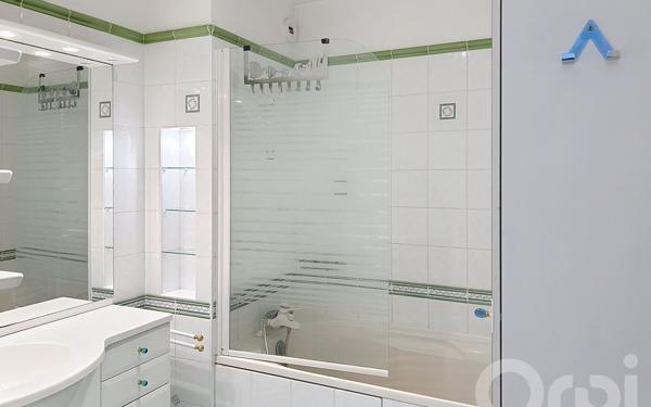 Appartement à vendre    3 pièces • 68,21 m2 Maisons-Alfort