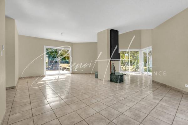 Maison 6 pièces de 229m² sur 2432m² de terrain