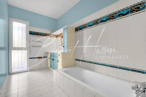 Maison 6 pièces de 229m² sur 2432m² de terrain