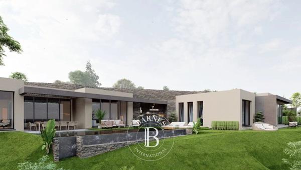 Biot, Terrain constructible  1 798 m² à vendre