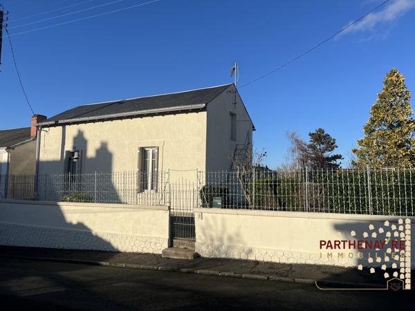 Maison de ville à rénover à PARTHENAY