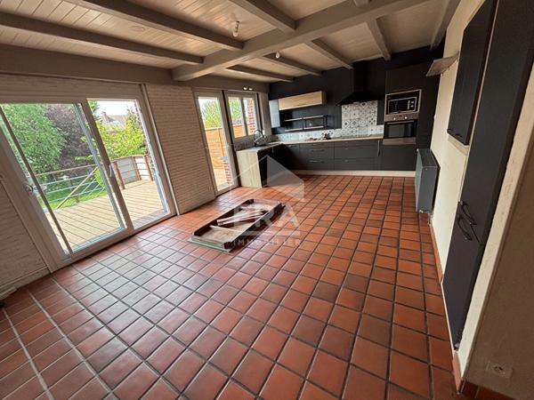 Maison à vendre à Hénin-Beaumont - 4 chambres, 140 m², terrain 522 m²