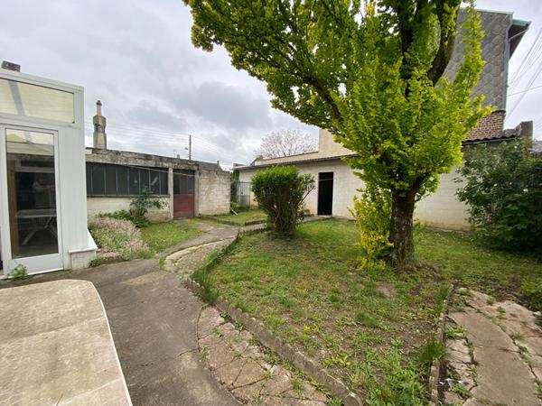 Maison ancienne à rénover avec garage double à Saint Quentin - Faubourg d'Isle