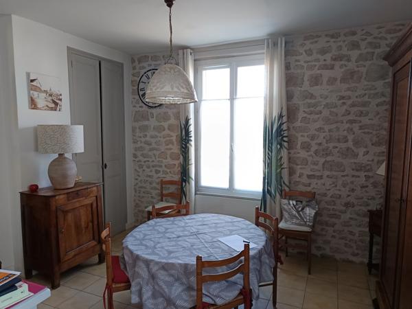 EN VENTE - NEVERS - à 5 mn du centre ville . Maison 3 chambres terrain