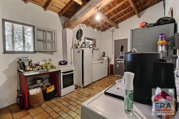 Maison Venasque 5 pièces 145.31m² - Jardin - Piscine - Dépendances