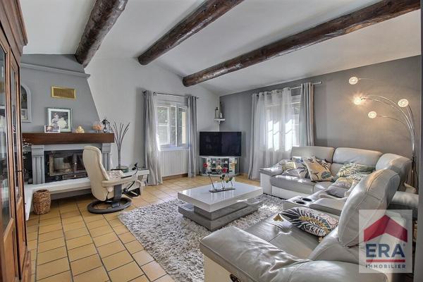 Maison Venasque 5 pièces 145.31m² - Jardin - Piscine - Dépendances