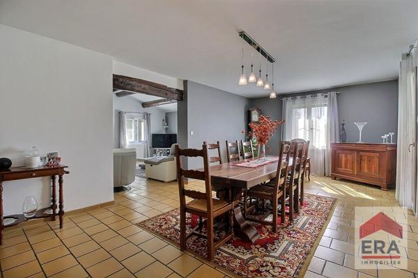 Maison Venasque 5 pièces 145.31m² - Jardin - Piscine - Dépendances