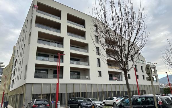 Appartement à vendre    3 pièces • 64,29 m2 Chambéry