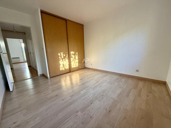 Appartement Poissy 4 pièce(s) 84 m2 370 000 € **  - Référence  8958