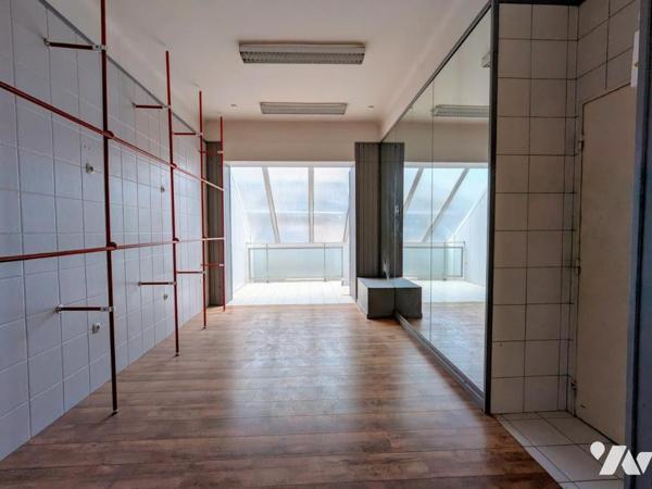 LOCAL COMMERCIAL OU PROFESSIONNEL - CENTRE-VILLE - VIRE