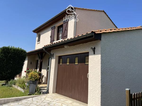 Maison
                                                                                                                                                                                                                                                                                                                        4 pièce(s)                                                                                                                                                                                                          3 chambre(s)                                                                                                                                                                                                          106.27  m²