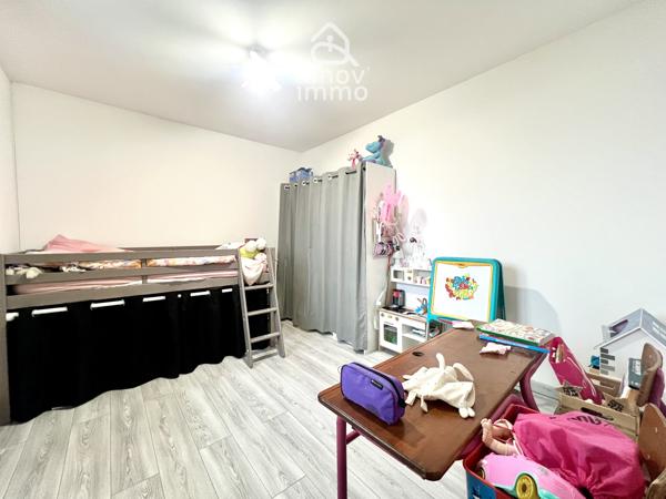 Maison
                                                                                                                                                                                                                                                                                                                        5 pièce(s)                                                                                                                                                                                                          3 chambre(s)                                                                                                                                                                                                          190  m²