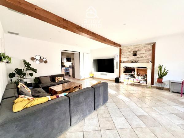 Maison
                                                                                                                                                                                                                                                                                                                        5 pièce(s)                                                                                                                                                                                                          3 chambre(s)                                                                                                                                                                                                          190  m²