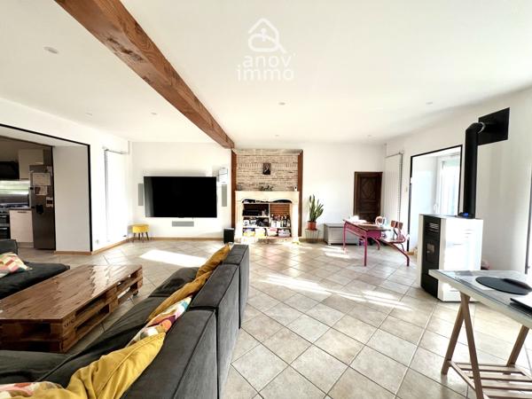 Maison
                                                                                                                                                                                                                                                                                                                        5 pièce(s)                                                                                                                                                                                                          3 chambre(s)                                                                                                                                                                                                          190  m²