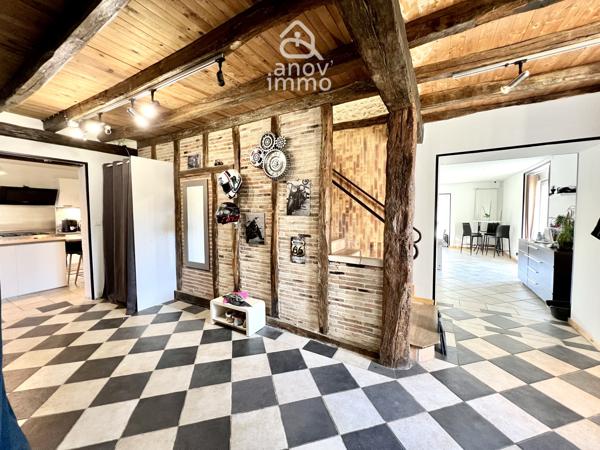Maison
                                                                                                                                                                                                                                                                                                                        5 pièce(s)                                                                                                                                                                                                          3 chambre(s)                                                                                                                                                                                                          190  m²