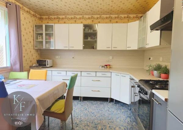 PROCHE GARE ET COMMERCES