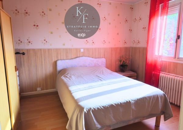 PROCHE GARE ET COMMERCES