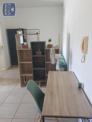 Appartement à louer 1 pièce 28.05m² Le Tampon (97430)