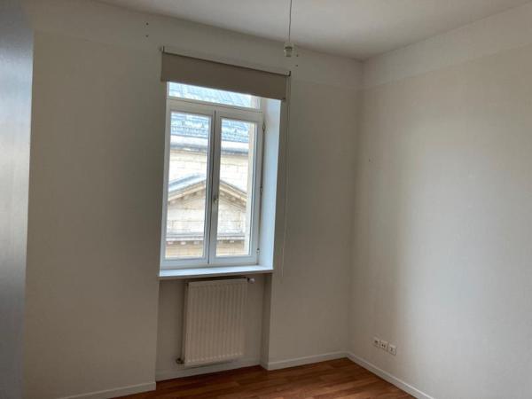 NANCY - appartement 4 pièces + GARAGE + CAVE - 81.15m²