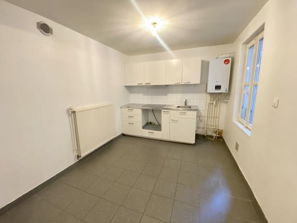 T3 - 7 rue Guépin, NANTES - 1er étage porte droite