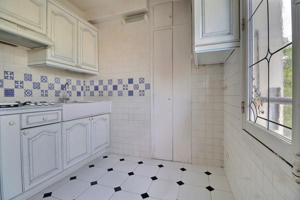 Appartement 2 pièces à vendre à Aubervilliers, au pied du métro ligne 12 Mairie d'Aubervilliers, 4e étage avec ascenseur, vue dégagée