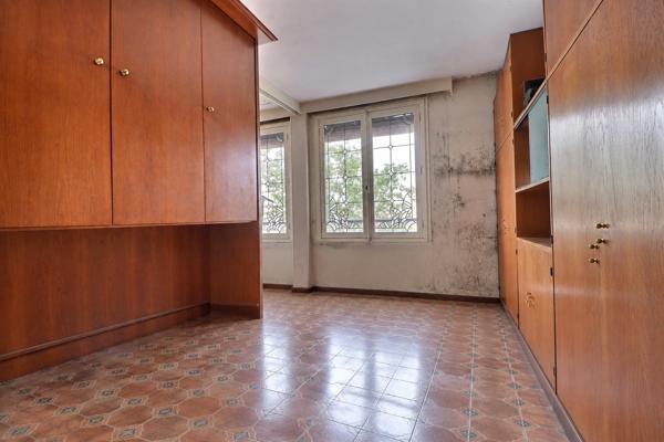 Appartement 2 pièces à vendre à Aubervilliers, au pied du métro ligne 12 Mairie d'Aubervilliers, 4e étage avec ascenseur, vue dégagée