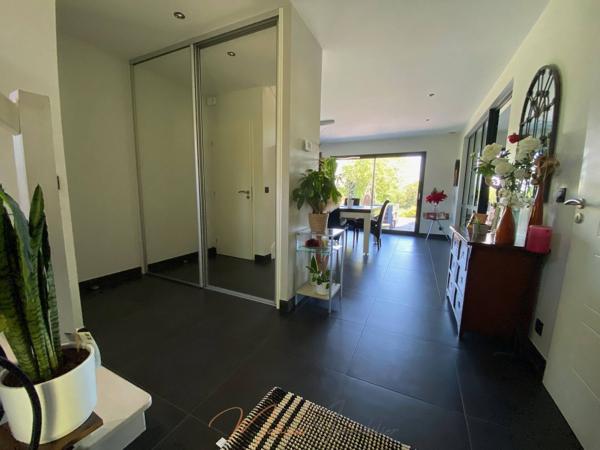 Maison 6 pièces 198m² à vendre à Saint-Genis-Pouilly 01630
