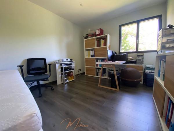 Maison 6 pièces 198m² à vendre à Saint-Genis-Pouilly 01630