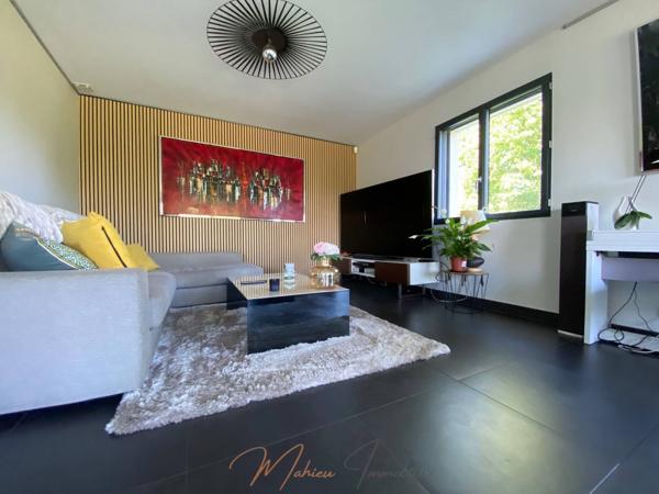 Maison 6 pièces 198m² à vendre à Saint-Genis-Pouilly 01630