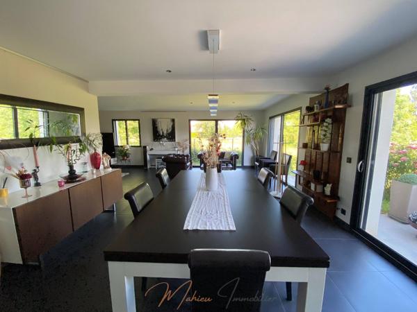 Maison 6 pièces 198m² à vendre à Saint-Genis-Pouilly 01630