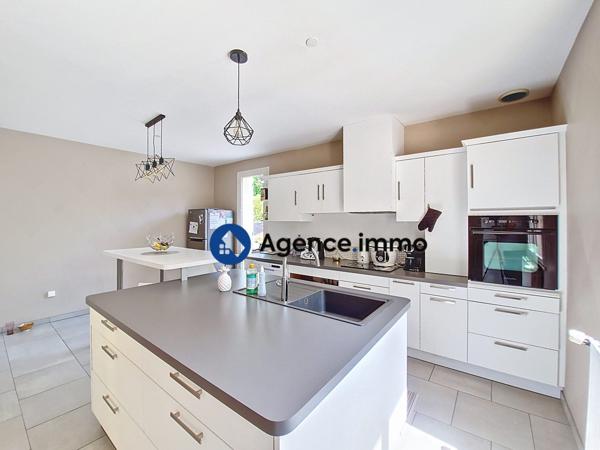 À vendre - Maison ancienne, 6 pièces située à Château-la-Vallière (37330)