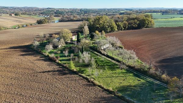 Cuzorn (47500) Maison de campagne au calme sur plus de 2,5 hectares